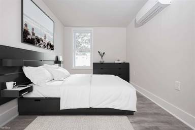 Main picture of 1107 W Lehigh Ave