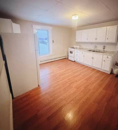 Main picture of 24 Main St