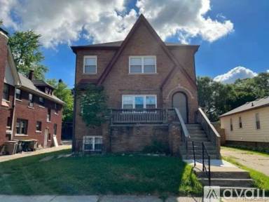 Main picture of 50 Waldo St