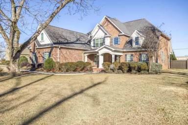 Main picture of 201 Running Creek Dr