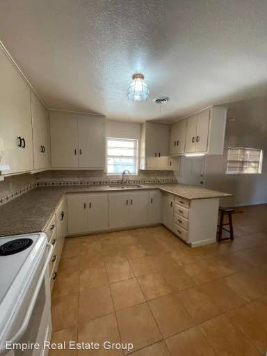 Main picture of 906 19th St