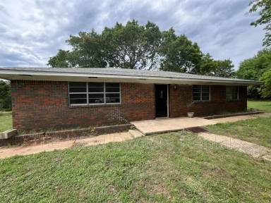 Main picture of 18642 County Road 1500