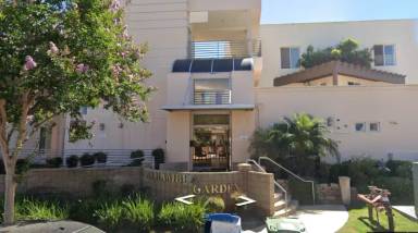 Main picture of 109 N 4th St