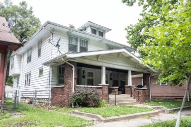Main picture of 440 N Gladstone Ave
