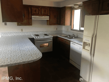 Main picture of 1160 SW Poplar Pl