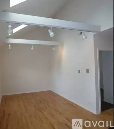 Main picture of 940 N Greenview Ave