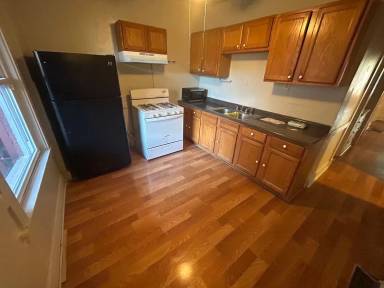 Main picture of 57 Chicago Ave