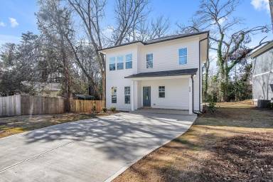 Main picture of 216 Colima Ave