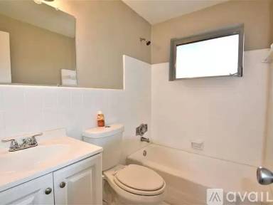 Main picture of 2400 Jamaica Dr