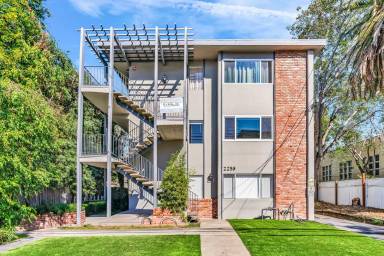 Main picture of 2253 Central Ave