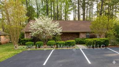 Main picture of 108 Oak Park Ct