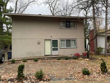 Main picture of 1712 Traver Rd
