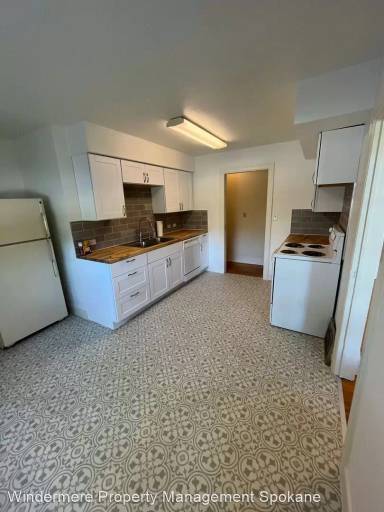 Main picture of 3828 S Grand Blvd