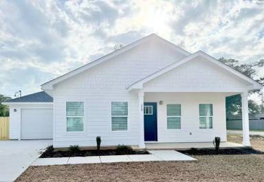 Main picture of 119 Lakewood Rd
