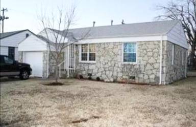 Main picture of 209 E Atkinson Dr
