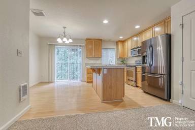 Main picture of 2731 Rossiter Ln