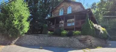 Main picture of 426 Jefferson Rd