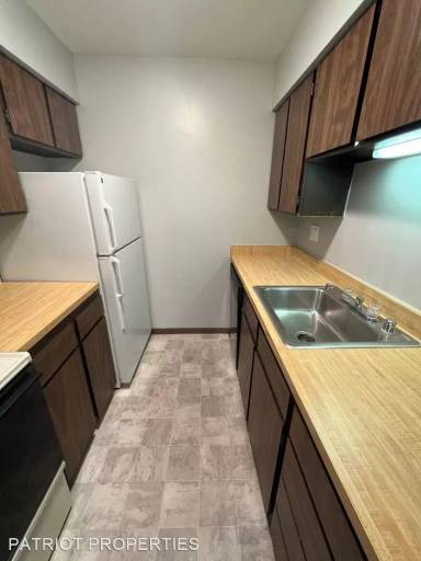 Main picture of 5903 Spartan Dr