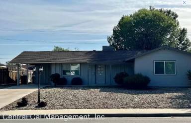 Main picture of 325 Oak Fair Way