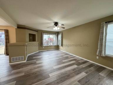 Main picture of 5372 Arroyo St
