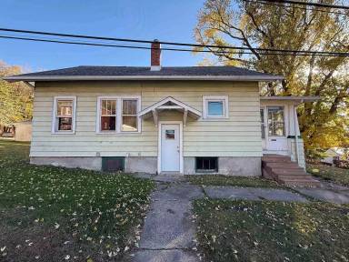Main picture of 834 N 4th St