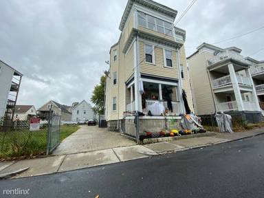 Main picture of 35 Dunlap St