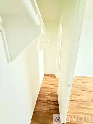 Main picture of 1047 N Ogden Dr