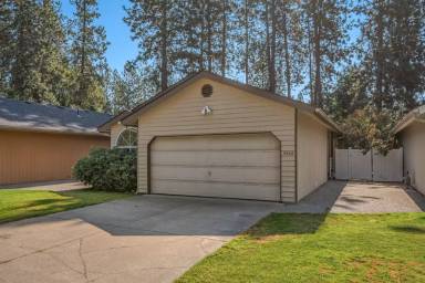 Main picture of 3906 N Trevino Dr