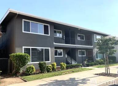 Main picture of 212 W Fairview Ave