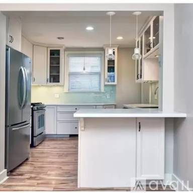 Main picture of 5946 Phillips Ave