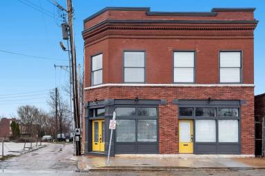Main picture of 3011 Arsenal St