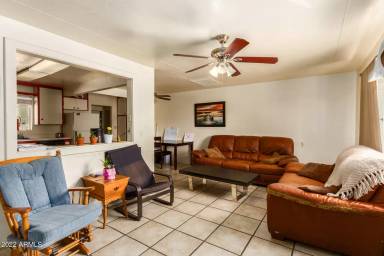 Main picture of 535 S Temple St