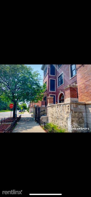 Main picture of 5258 S King Dr