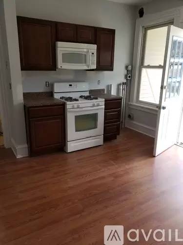 Main picture of 27 1st St