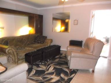 Main picture of 3437 Washington Way