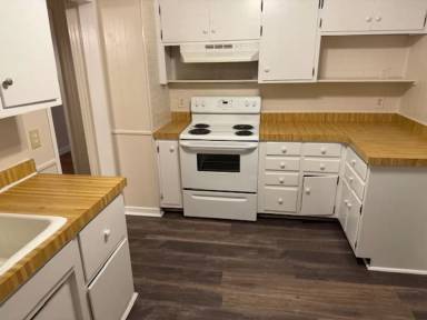 Main picture of 104 Beaufort Dr