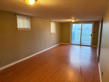Main picture of 9307 Ballentine St