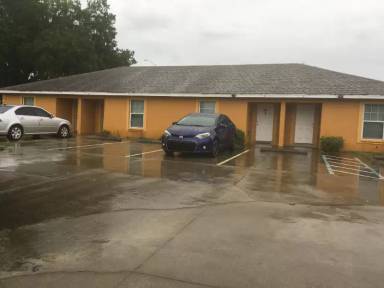 Main picture of 3 3rd St SW