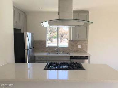 Main picture of 1040 N Sierra Bonita Ave