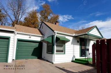 Main picture of 4722 E Elm St