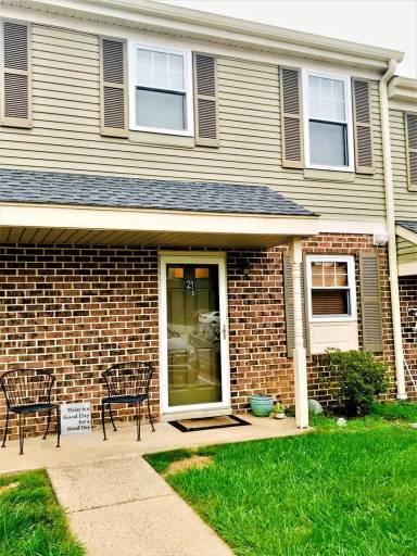 Main picture of 21 Ramsgate Ct