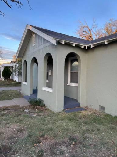 Main picture of 3807 S Polk St
