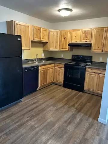 Main picture of 184 Oak Hill Dr