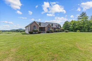 Main picture of 275 Dee Rd