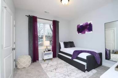 Main picture of 2403 Hart St