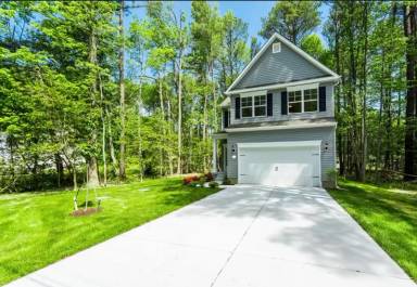 Main picture of 124 Riverside Dr