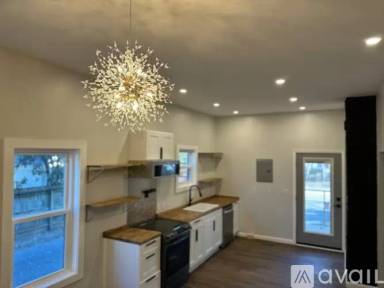 Main picture of 530 Spring St NW