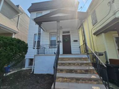 Main picture of 16 Smith St