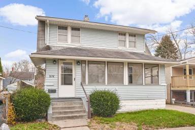 Main picture of 976 Concord Ave