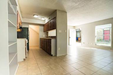 Main picture of 5805 Cougar Dr
